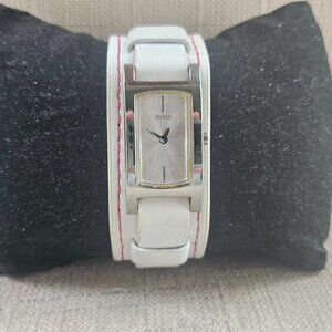 Guess Ladies Wristwatch White Leather Band Strap Analog quartz Wrist Watch